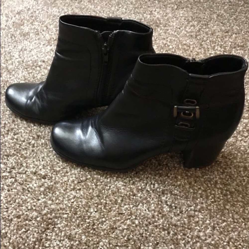Liz Claiborne Booties